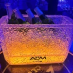 Xô đá champagne in logo ADM Club