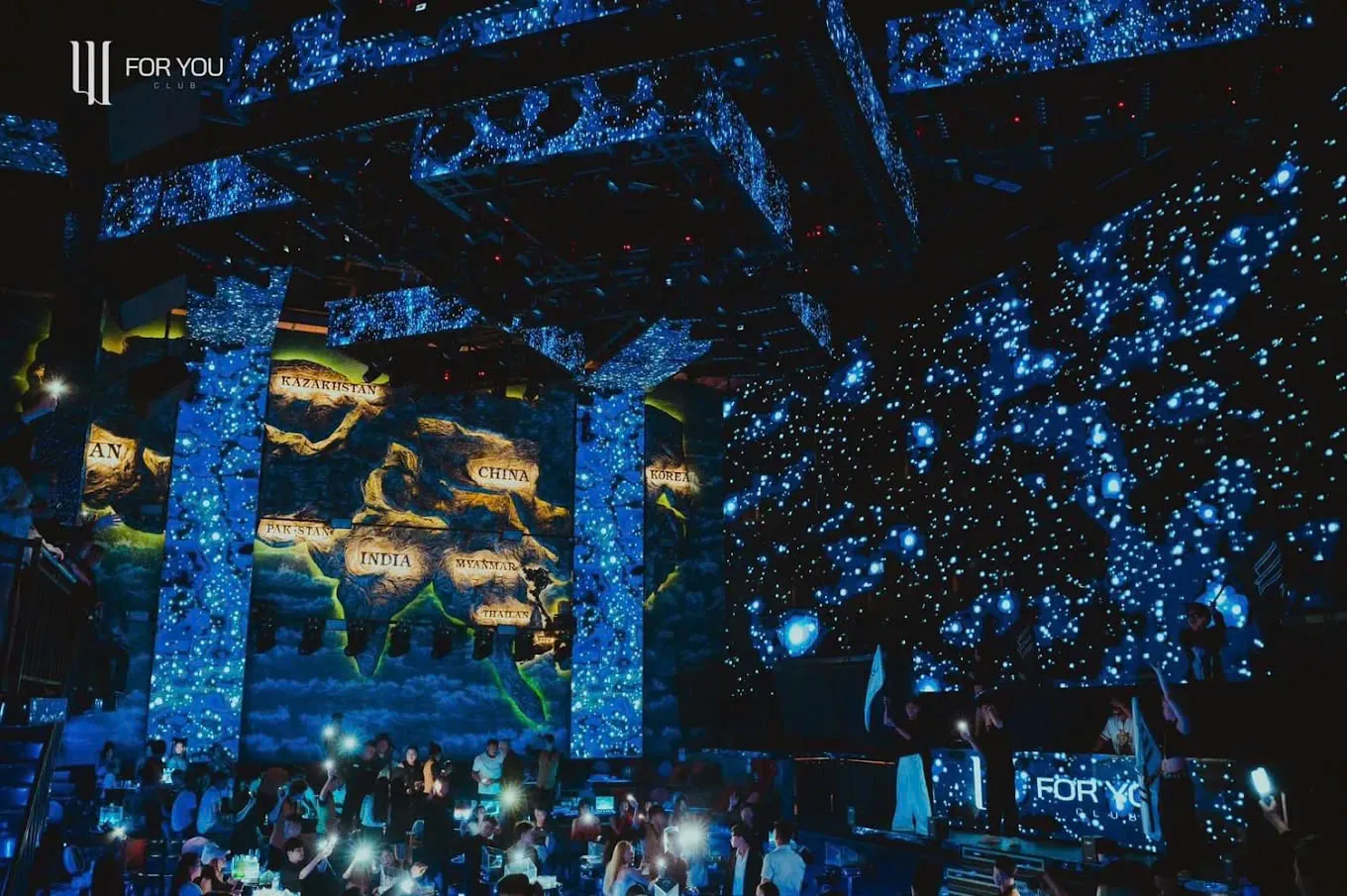 Trần LED tại For You Club Đà Nẵng